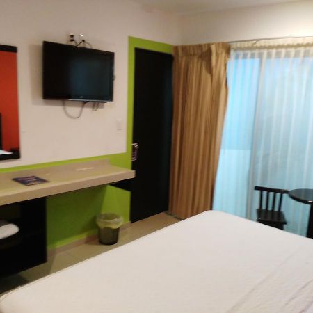 Hotel Catedral Campeche Bagian luar foto