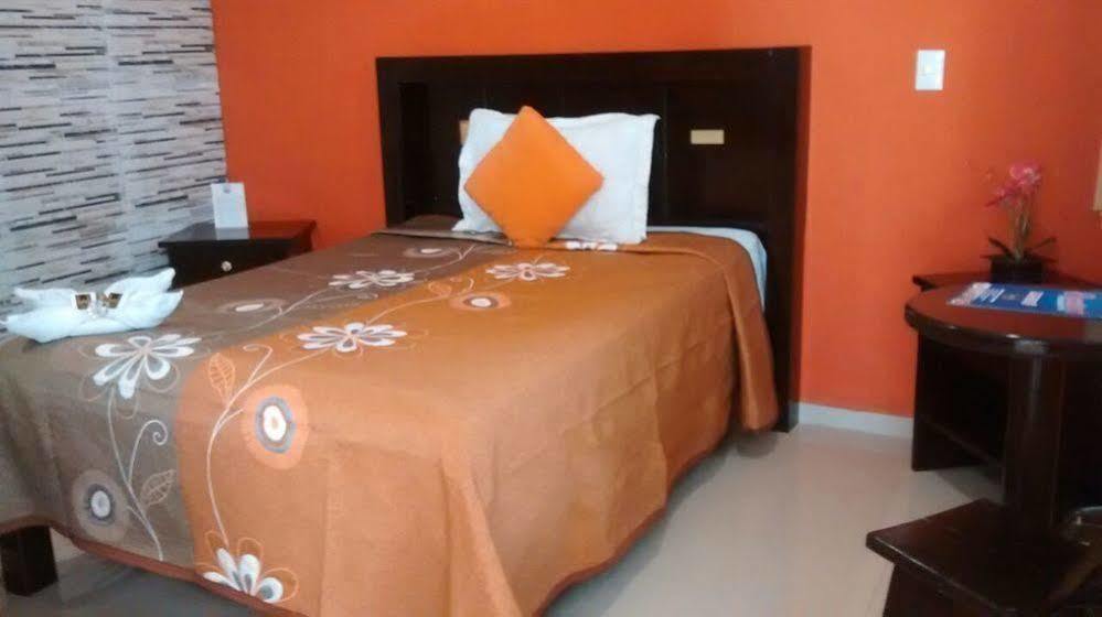 Hotel Catedral Campeche Bagian luar foto