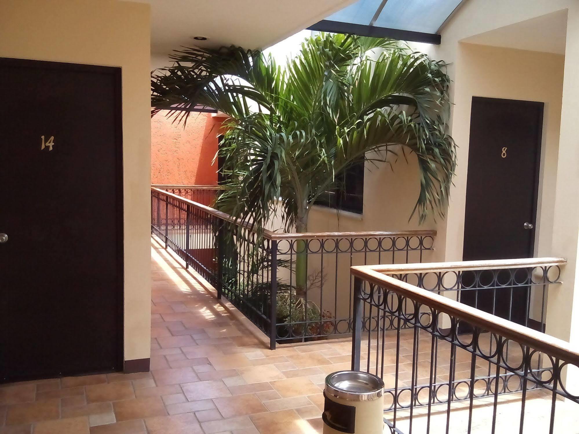 Hotel Catedral Campeche Bagian luar foto