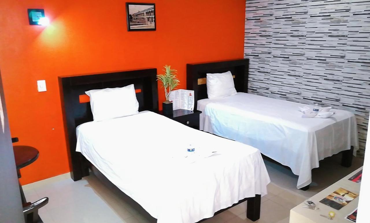 Hotel Catedral Campeche Bagian luar foto